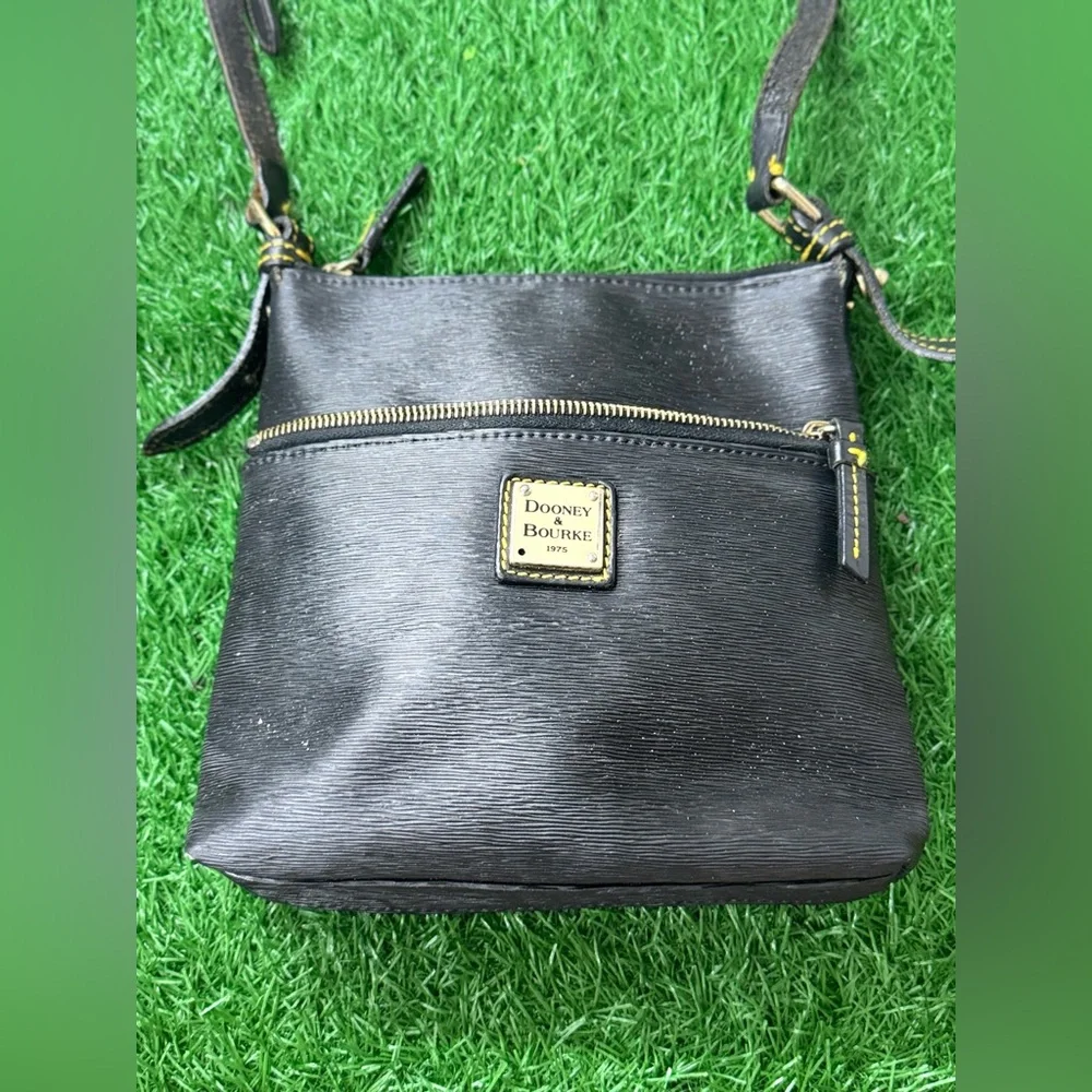 Dooney & Bourke Black‎ Crossbody Bag